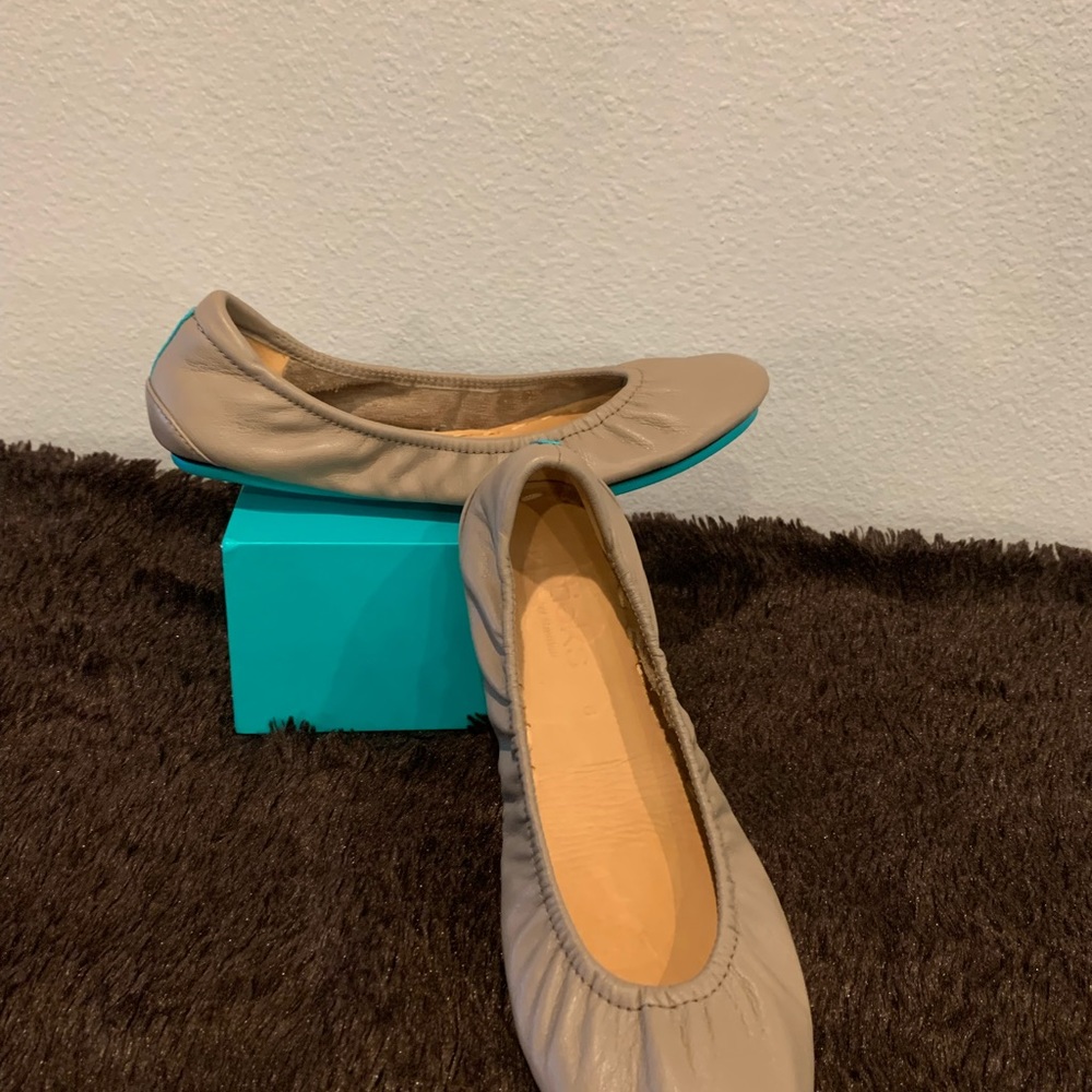 Tieks ballet flats 100% premium soft leather taupe color.